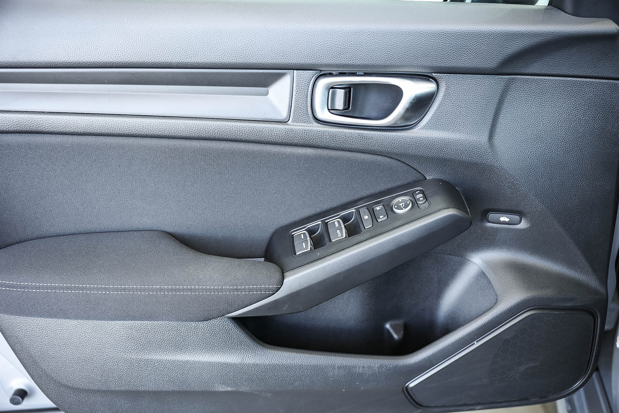 Used 2025 Honda Civic Sport image 29