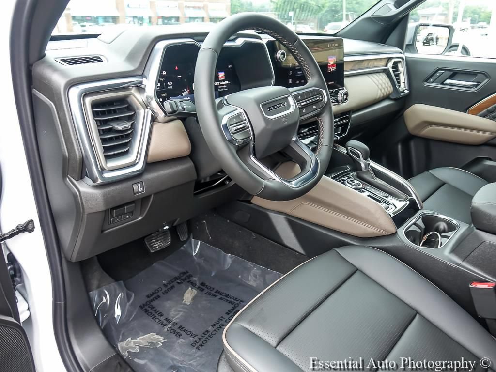 New 2026 GMC Canyon Denali w/ LPO, Black Badging Package AWD/4WD image 11