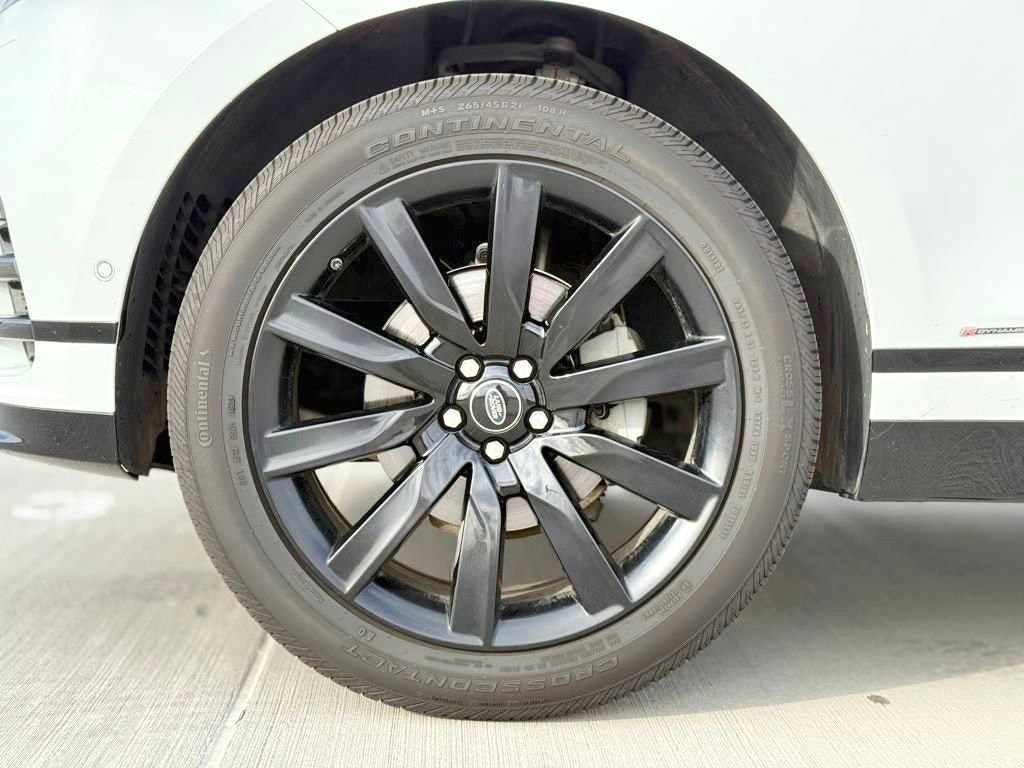 Used 2018 Land Rover Range Rover Velar R-Dynamic SE AWD/4WD image 3