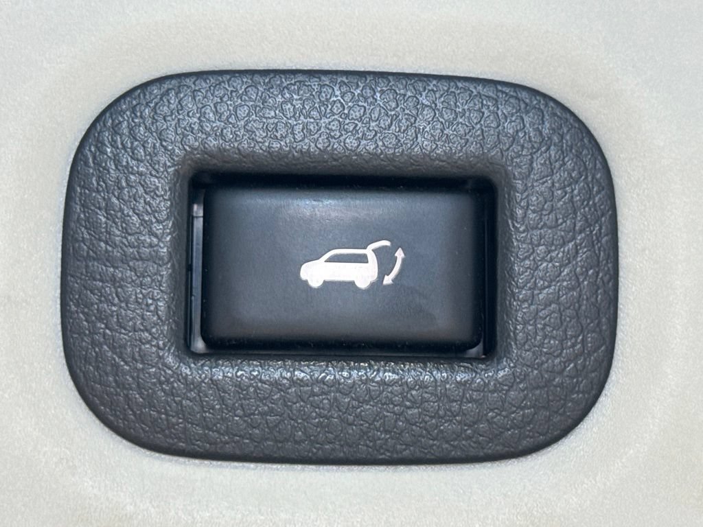 Used 2015 Nissan Rogue SL w/ SL Premium Package AWD/4WD image 31