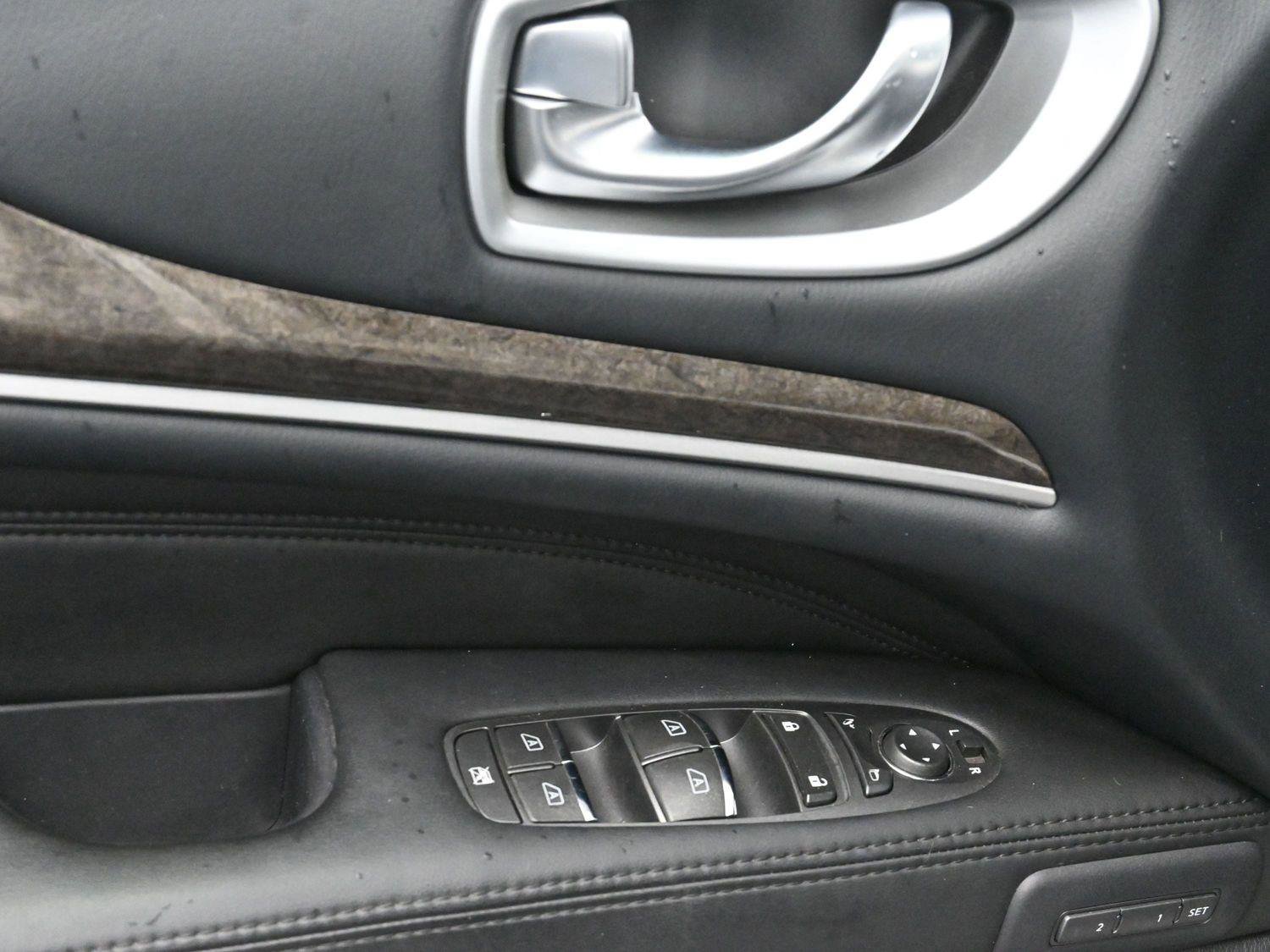 Used 2014 INFINITI QX60 AWD Hybrid w/ HEV Premium Package image 12