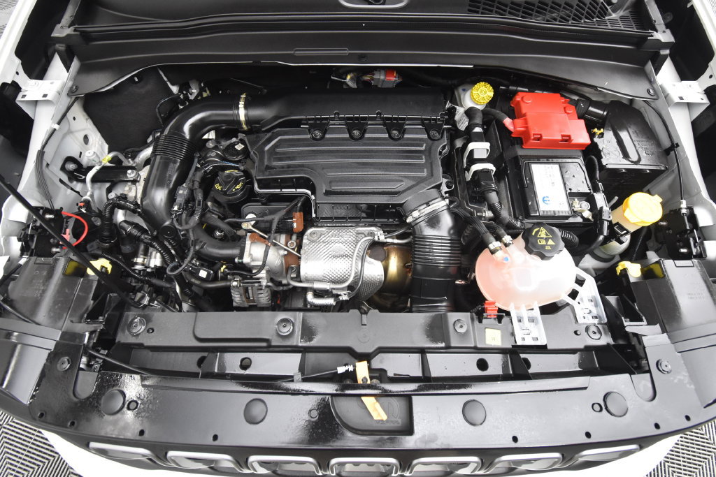 Used 2023 Jeep Renegade Latitude AWD/4WD image 21