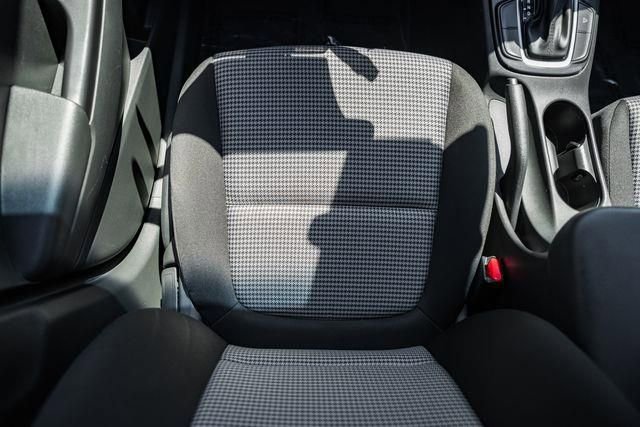 Used 2021 Hyundai Kona SE w/ Cargo Package image 26