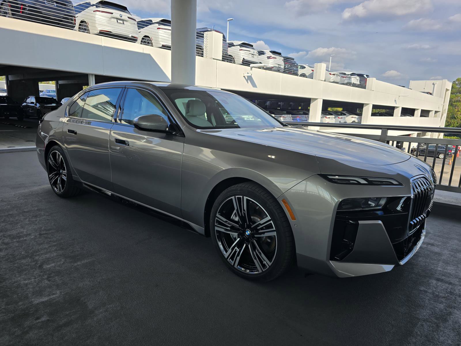 New 2025 BMW 760i xDrive image 25