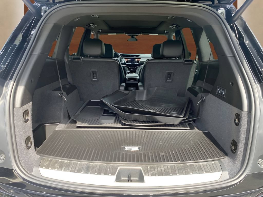 Certified 2025 Cadillac XT6 Sport w/ LPO, Floor Liner Package AWD/4WD image 10