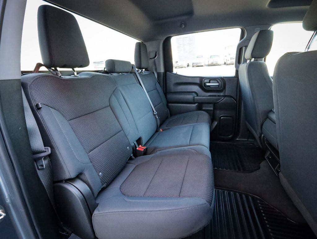 Used 2019 Chevrolet Silverado 1500 Custom w/ Custom Convenience Package AWD/4WD image 27