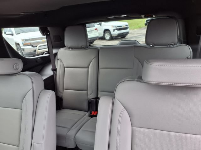 Used 2024 GMC Yukon SLT w/ SLT Luxury Package AWD/4WD image 38
