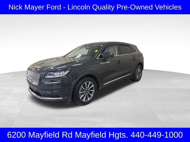 Used 2022 Lincoln Nautilus AWD image 3