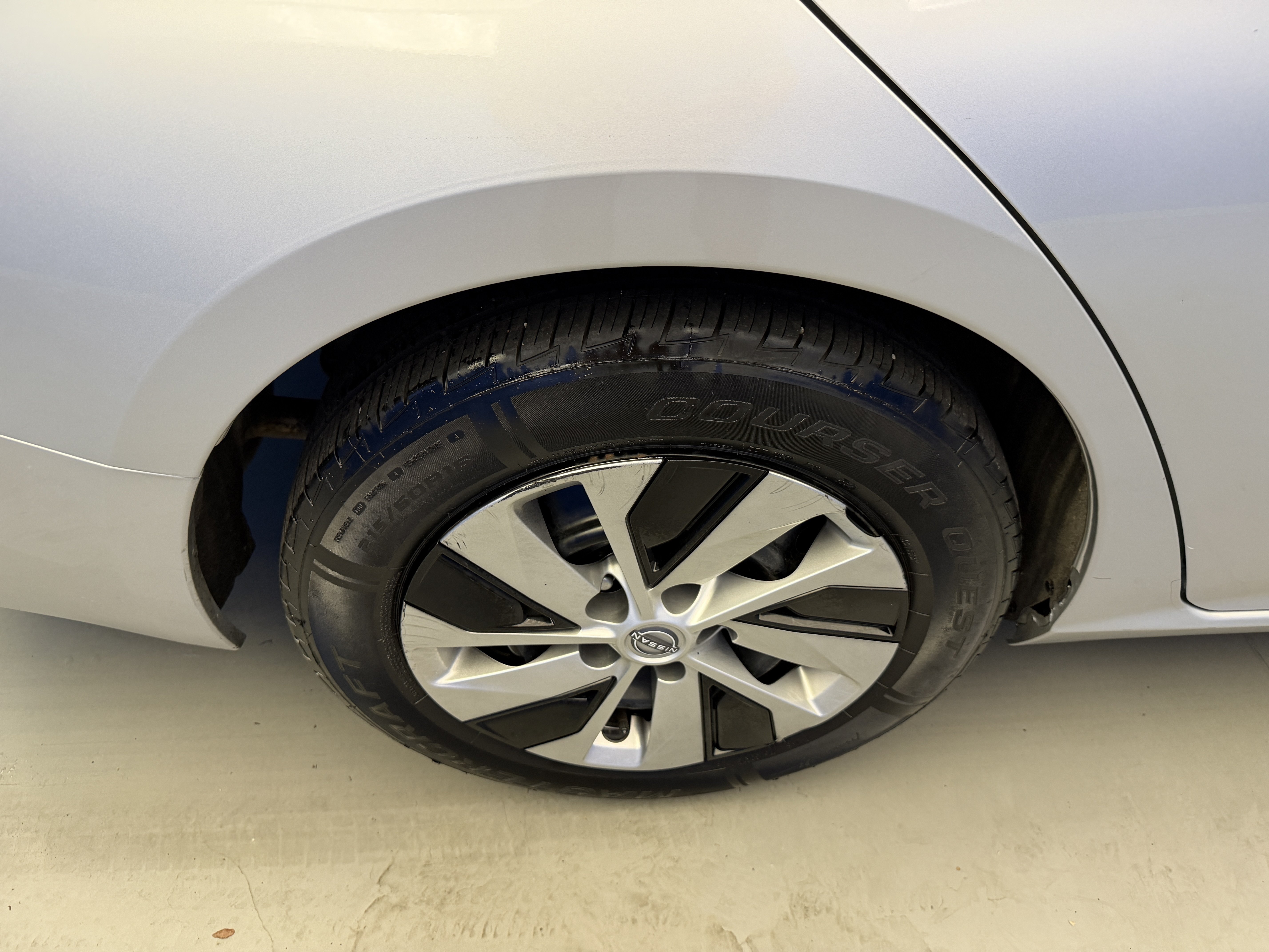 Used 2023 Nissan Altima 2.5 S FWD image 8