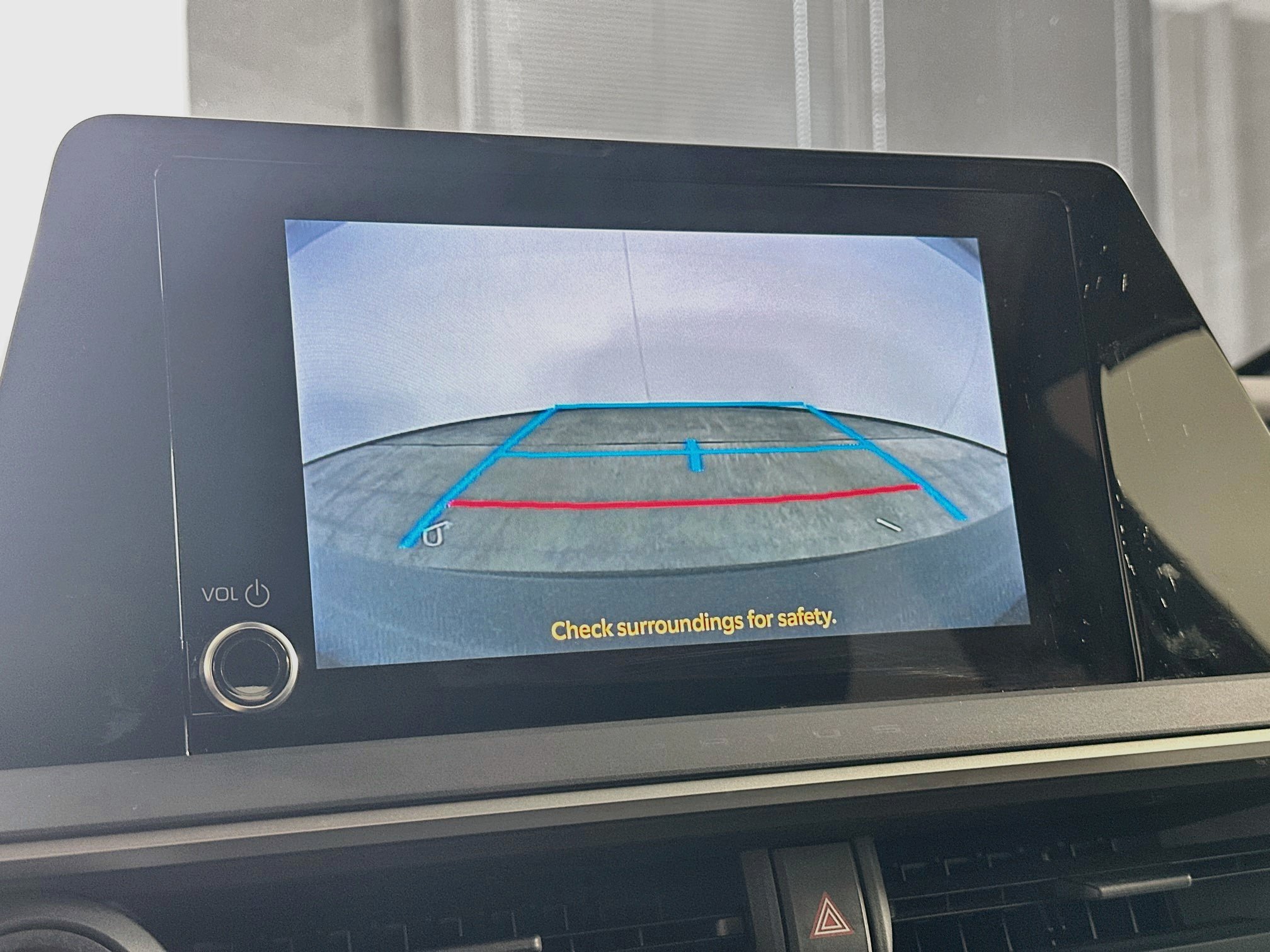 Used 2024 Toyota Prius LE FWD image 23
