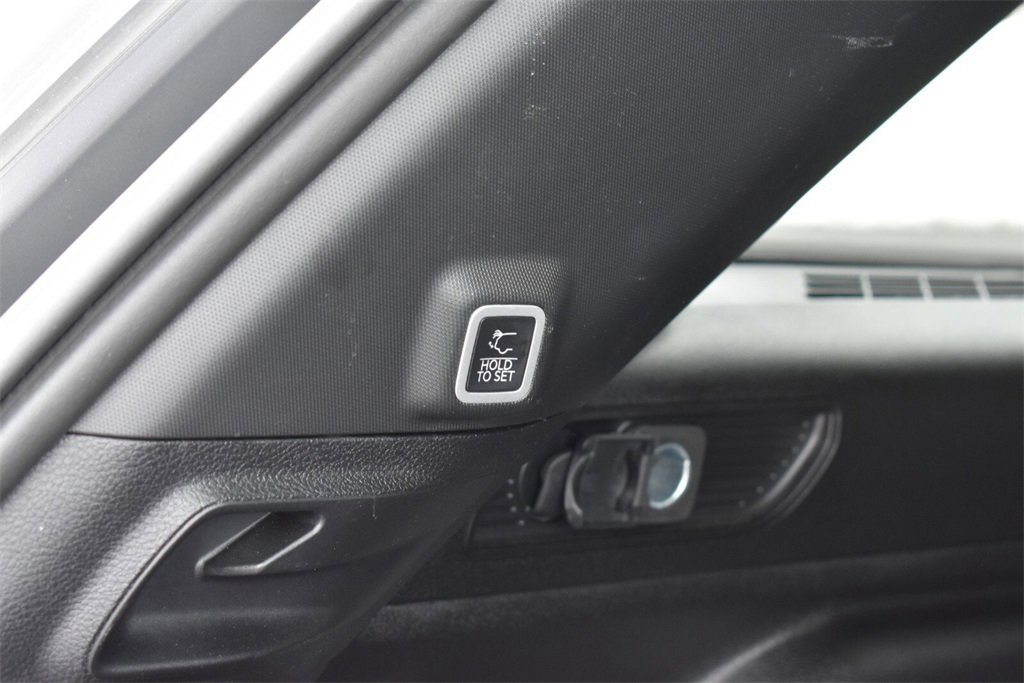 Used 2024 Jeep Grand Cherokee Altitude image 35