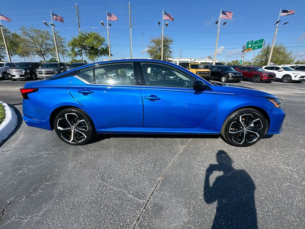 Used 2025 Nissan Altima 2.5 SR image 5
