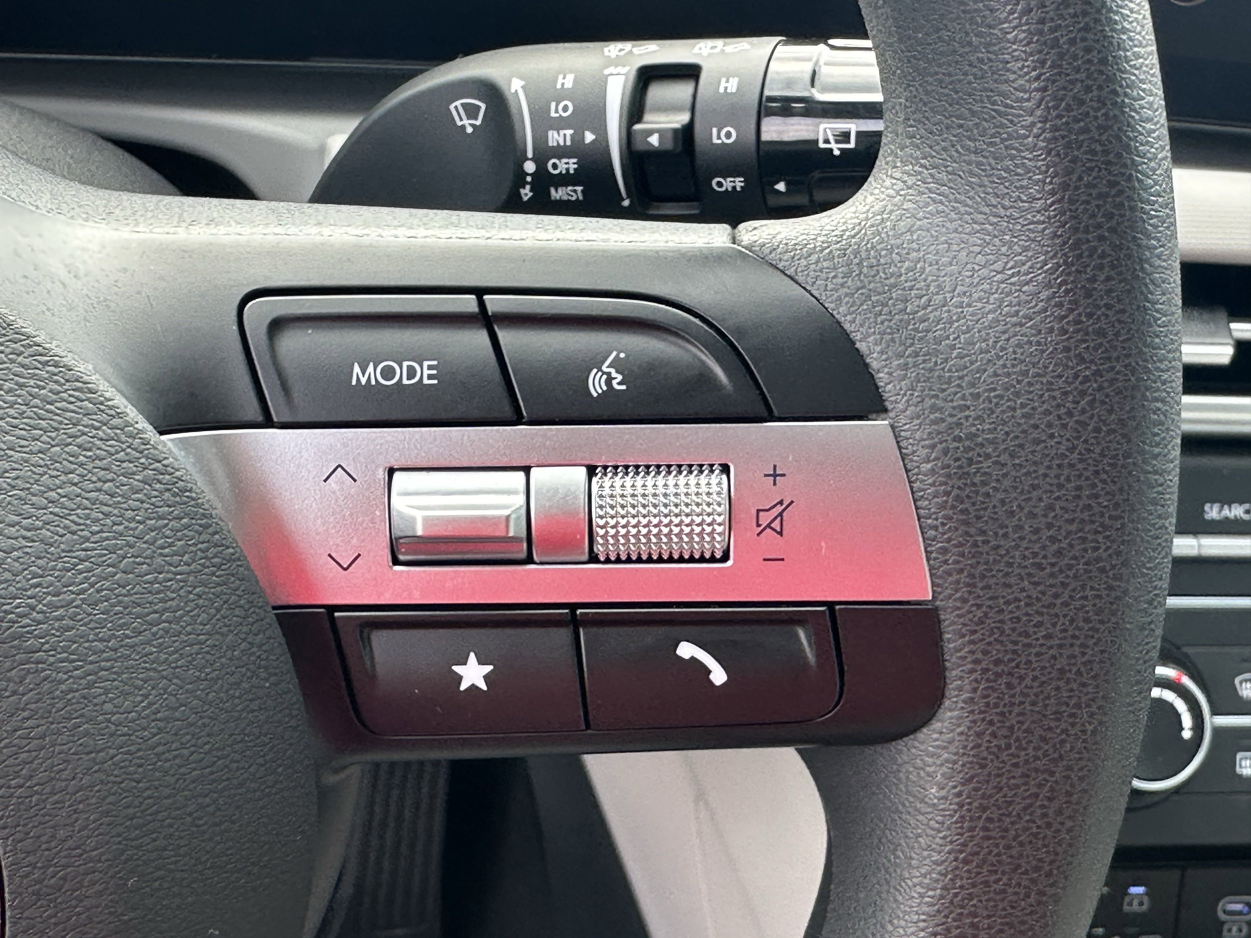 Used 2025 Hyundai Tucson SE image 26