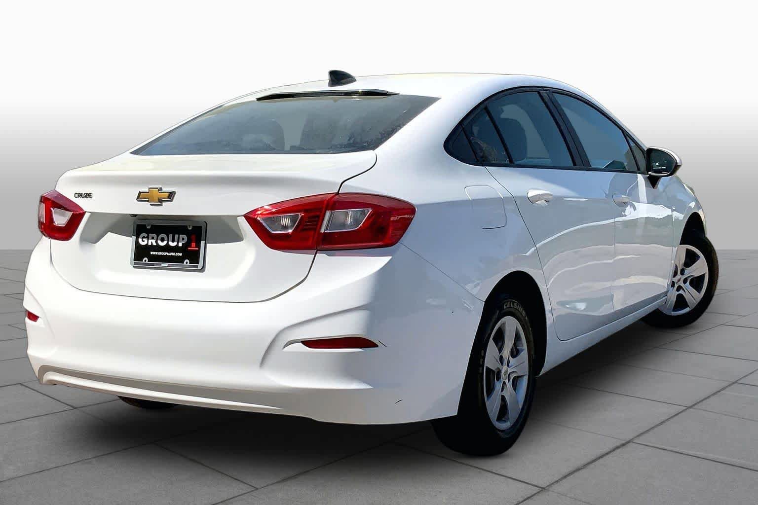 Used 2016 Chevrolet Cruze LS FWD image 12