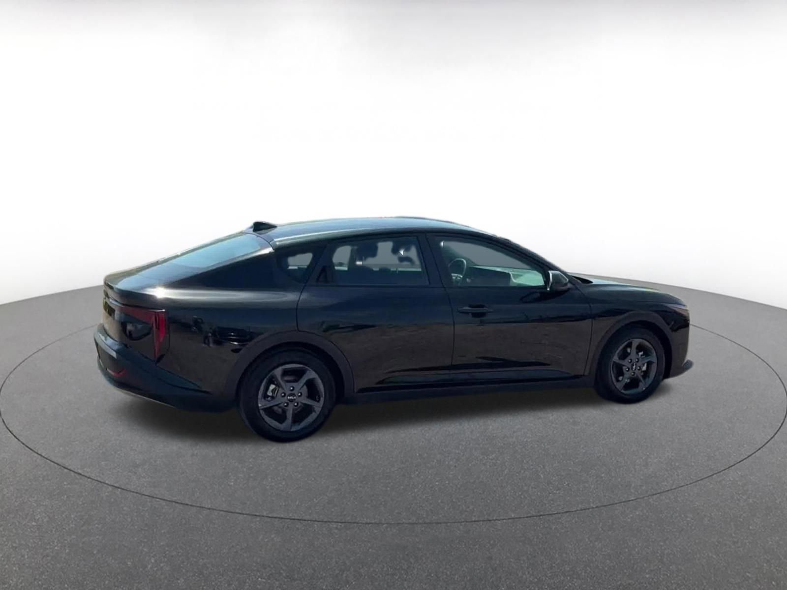 Used 2025 Kia K4 FWD image 11