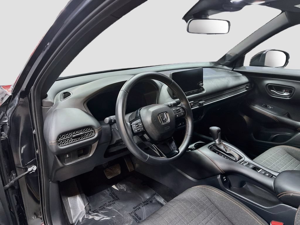 Used 2025 Honda HR-V Sport image 9