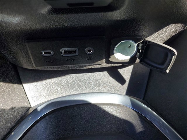 Used 2023 Chevrolet Malibu LT image 29