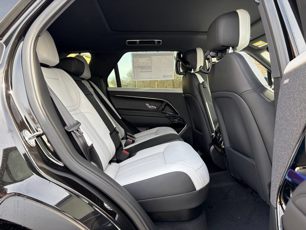 New 2026 Land Rover Range Rover Sport Dynamic SE AWD/4WD image 17