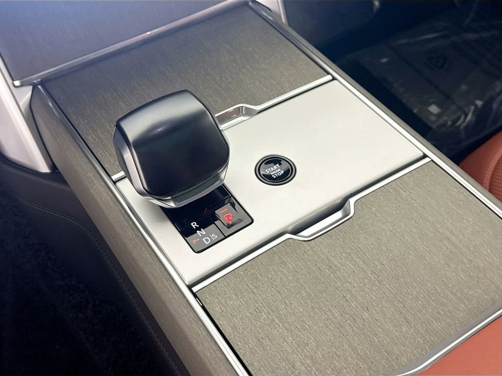 New 2026 Land Rover Range Rover SV image 16