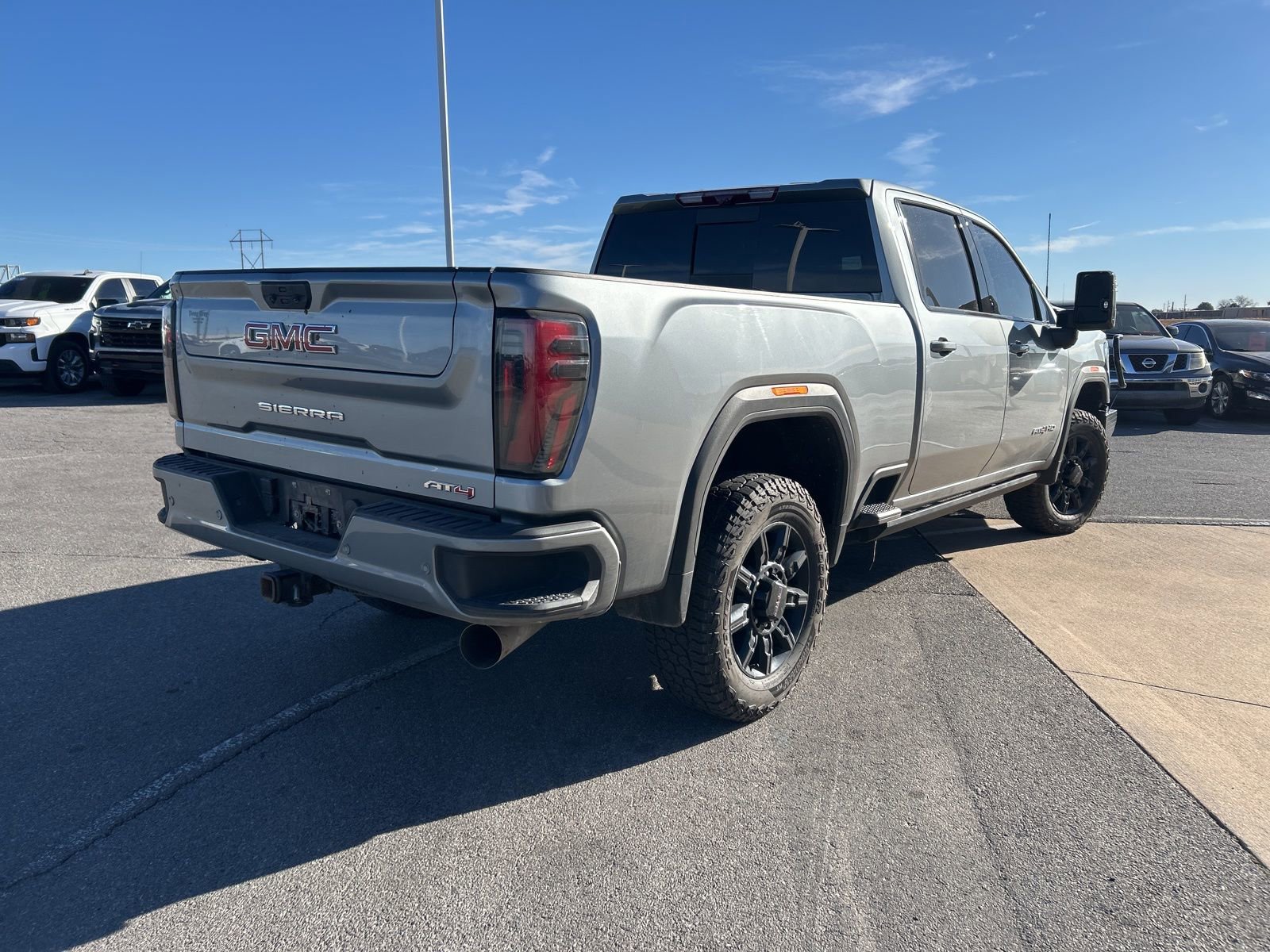 Used 2024 GMC Sierra 2500 AT4 w/ AT4 Premium Plus Package image 5