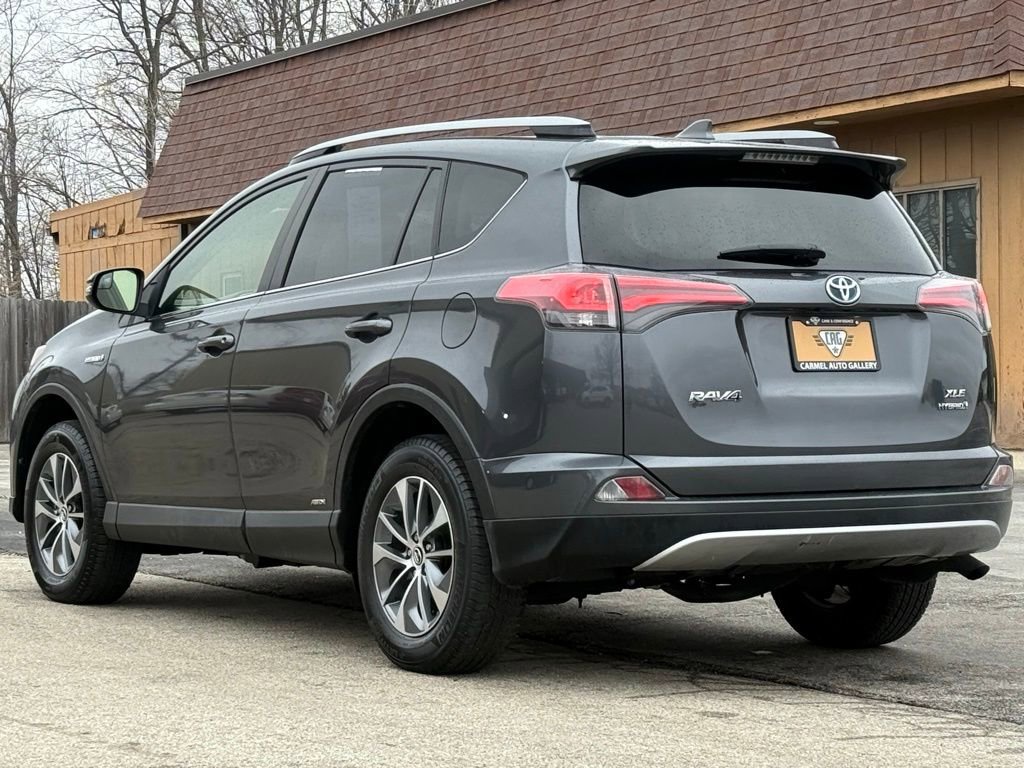 Used 2018 Toyota RAV4 XLE image 3