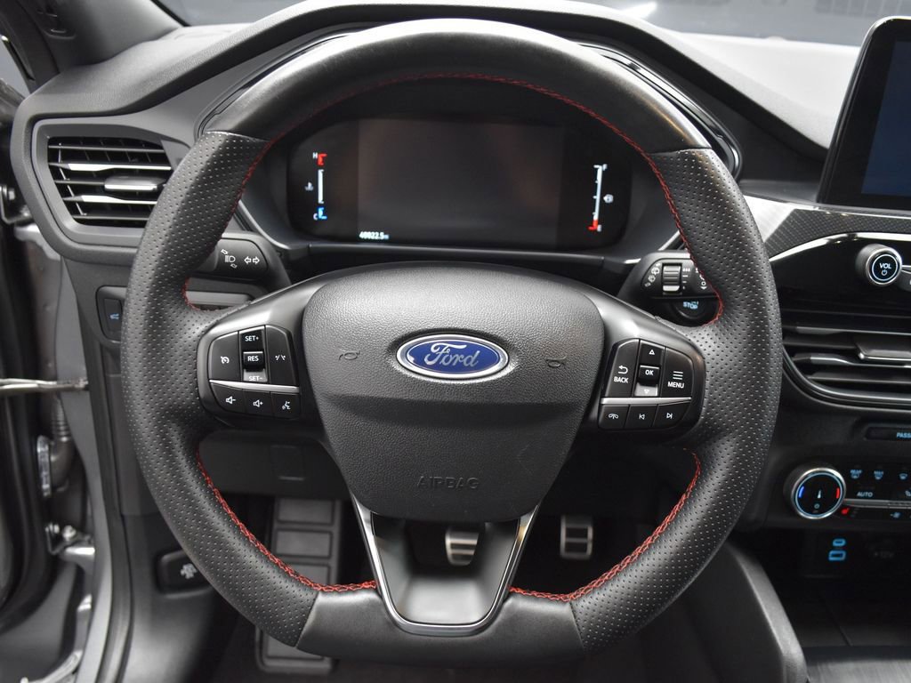 Used 2023 Ford Escape ST-Line image 11