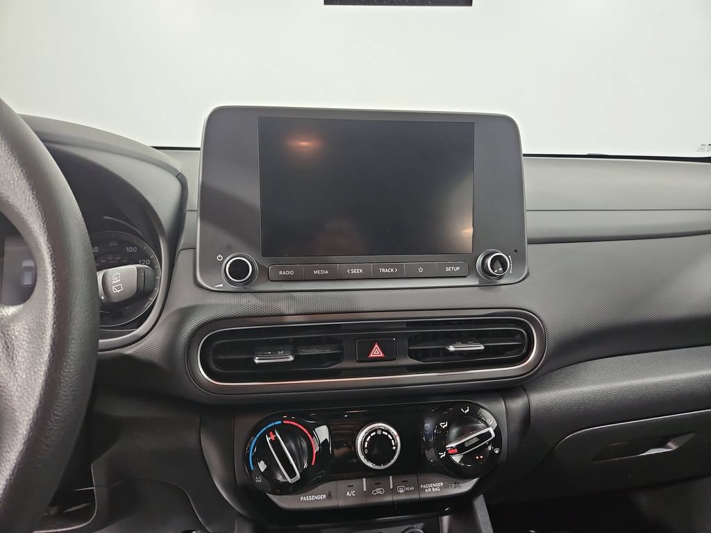 Used 2023 Hyundai Kona SE AWD/4WD image 19