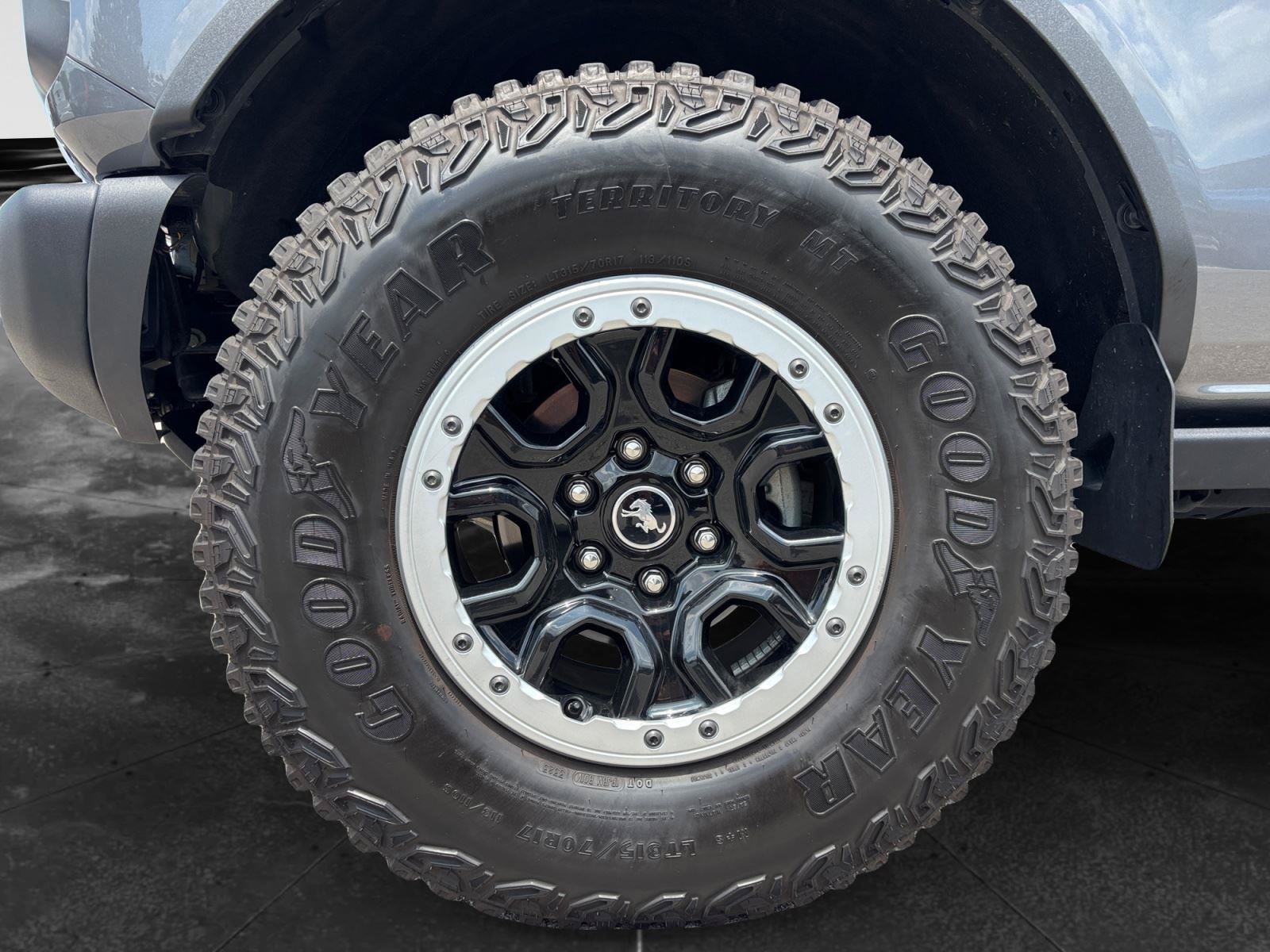 Used 2023 Ford Bronco Badlands w/ Sasquatch Package AWD/4WD image 9
