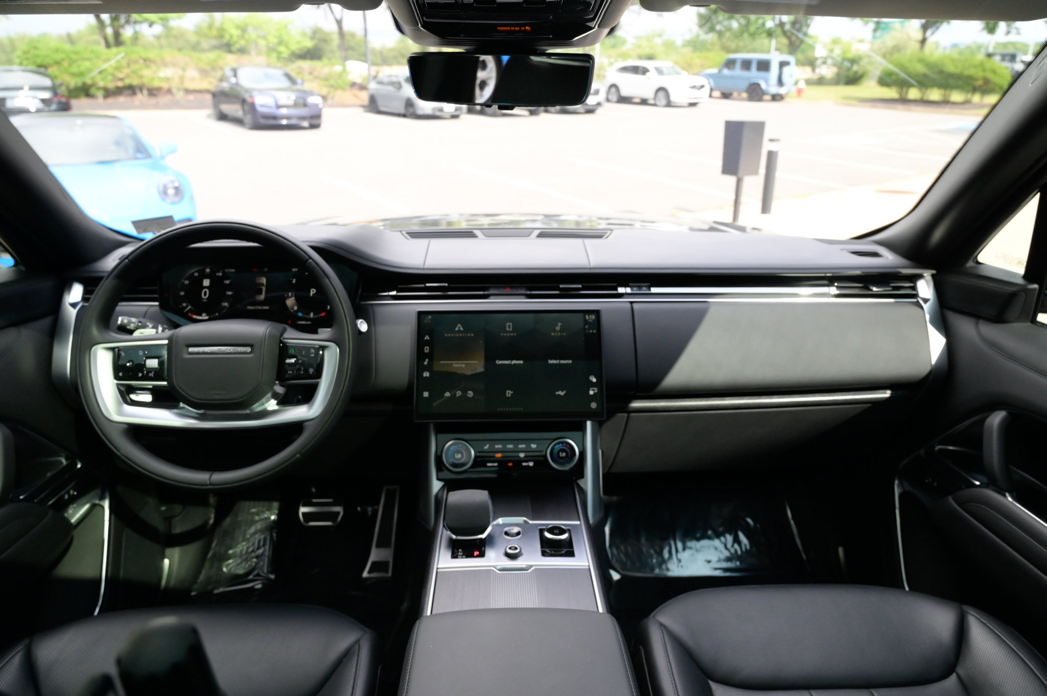Used 2023 Land Rover Range Rover Long Wheelbase First Edition AWD/4WD image 47