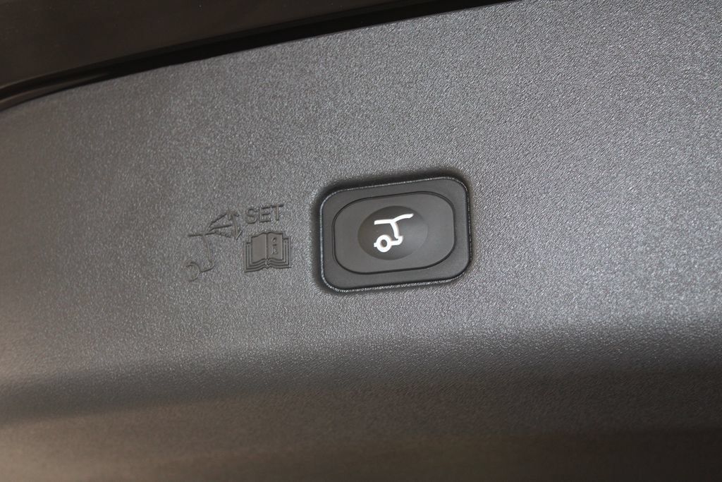 New 2026 Lincoln Nautilus Reserve AWD/4WD image 16
