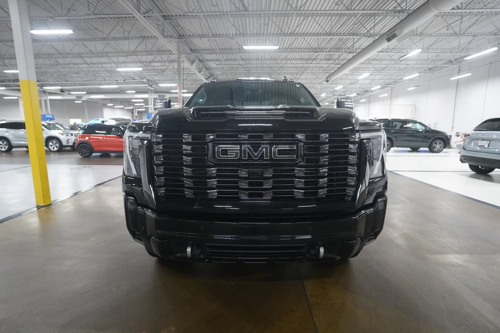 Used 2025 GMC Sierra 2500 Denali Ultimate w/ Max Trailering Package AWD/4WD image 11