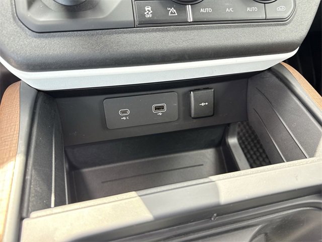 Used 2022 Land Rover Defender 110 X-Dynamic SE image 21