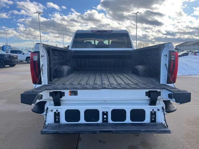 Used 2024 GMC Sierra 3500 Denali image 6