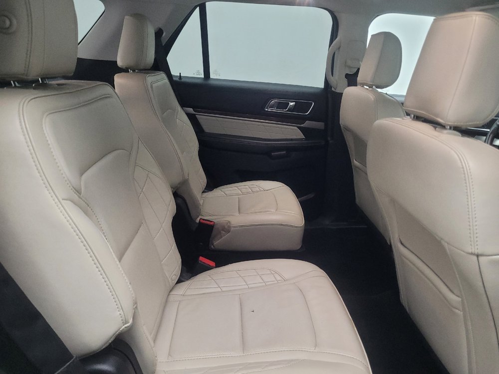 Used 2018 Ford Explorer Platinum AWD/4WD image 19