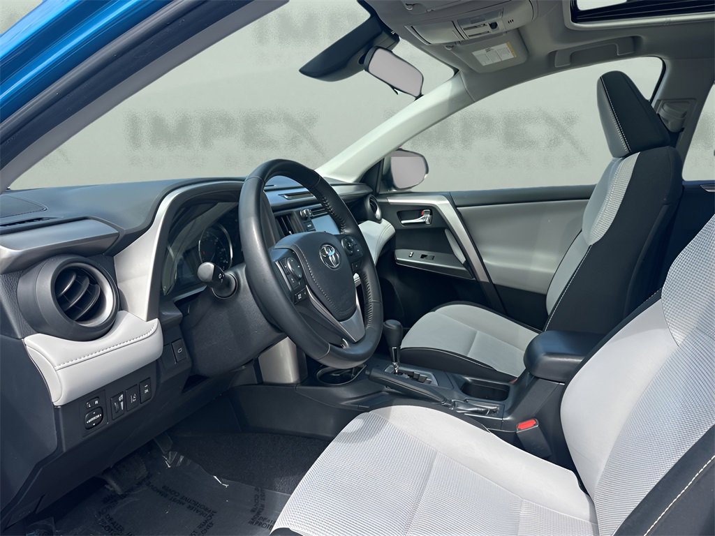 Used 2018 Toyota RAV4 XLE image 9