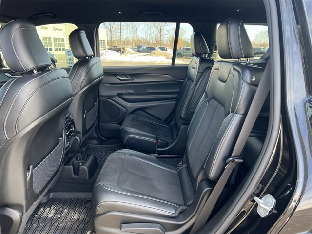 Certified 2024 Jeep Grand Cherokee L Laredo image 5