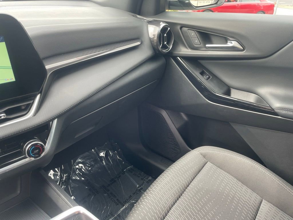 Used 2025 Chevrolet Equinox LT FWD image 31