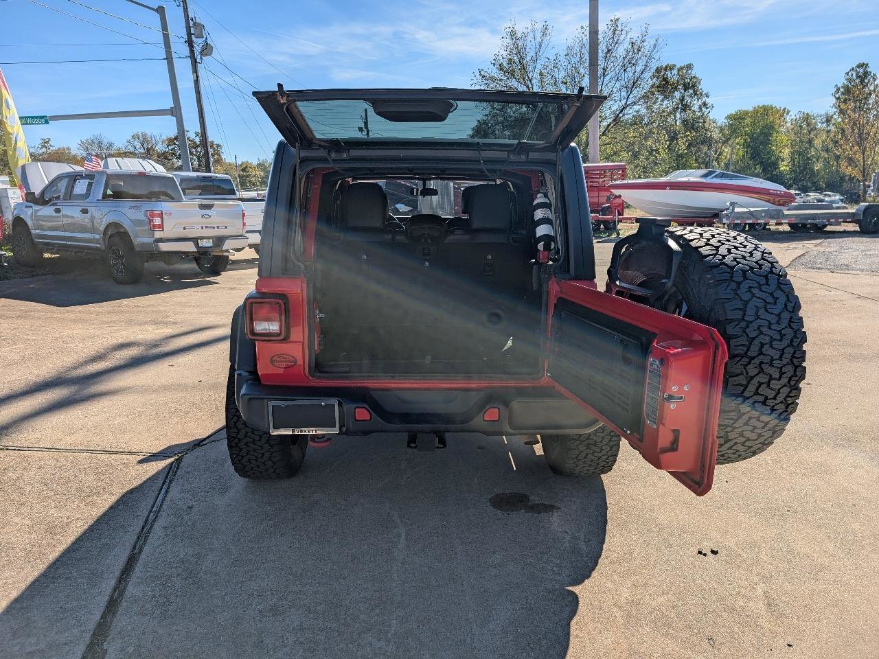 Used 2020 Jeep Wrangler Unlimited Rubicon AWD/4WD image 9