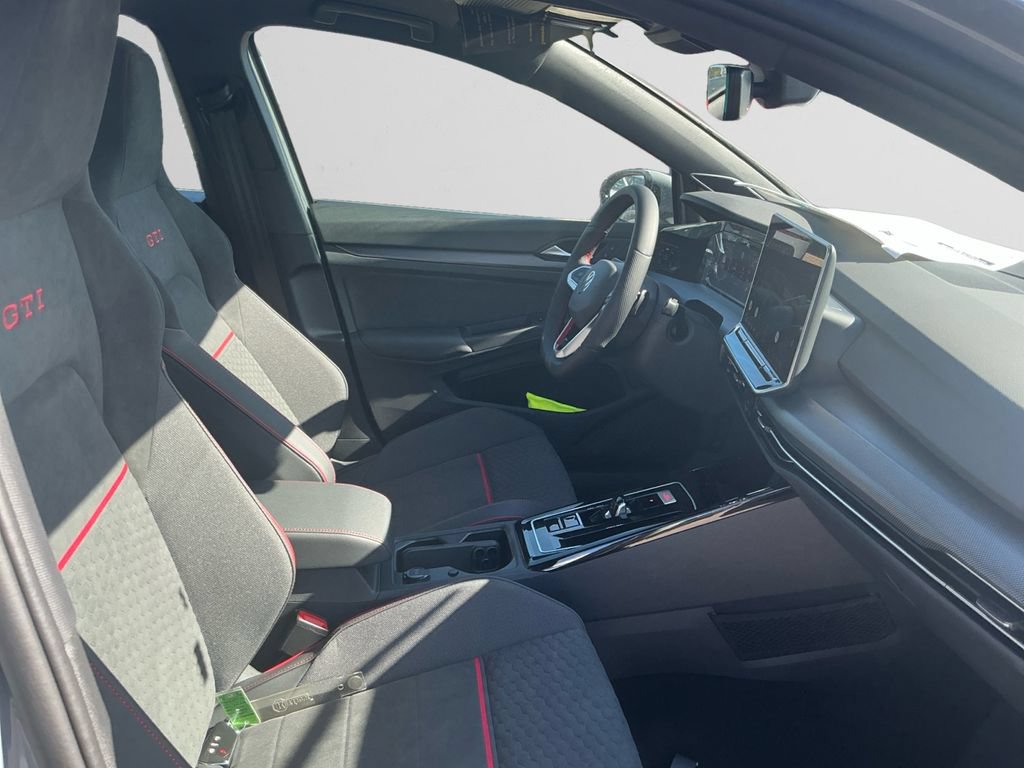 New 2026 Volkswagen GTI SE FWD image 15