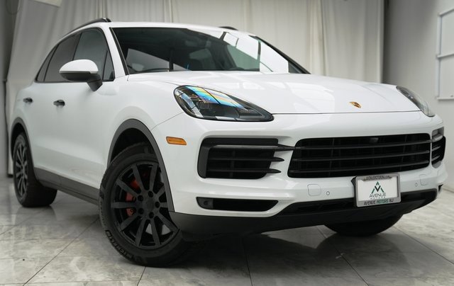 Used 2022 Porsche Cayenne w/ Premium Package