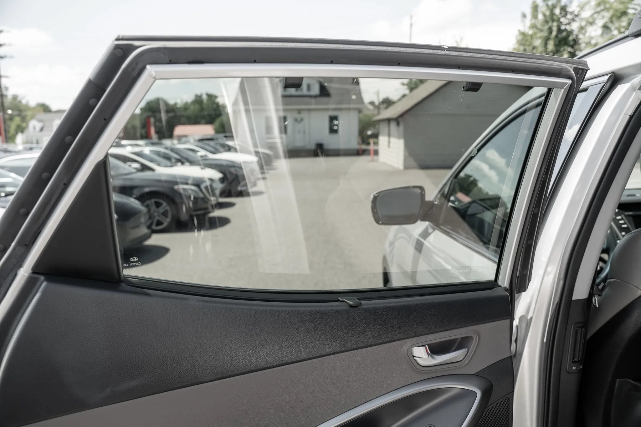 Used 2014 Hyundai Santa Fe Sport w/ Premium Equipment Package 03 FWD image 10