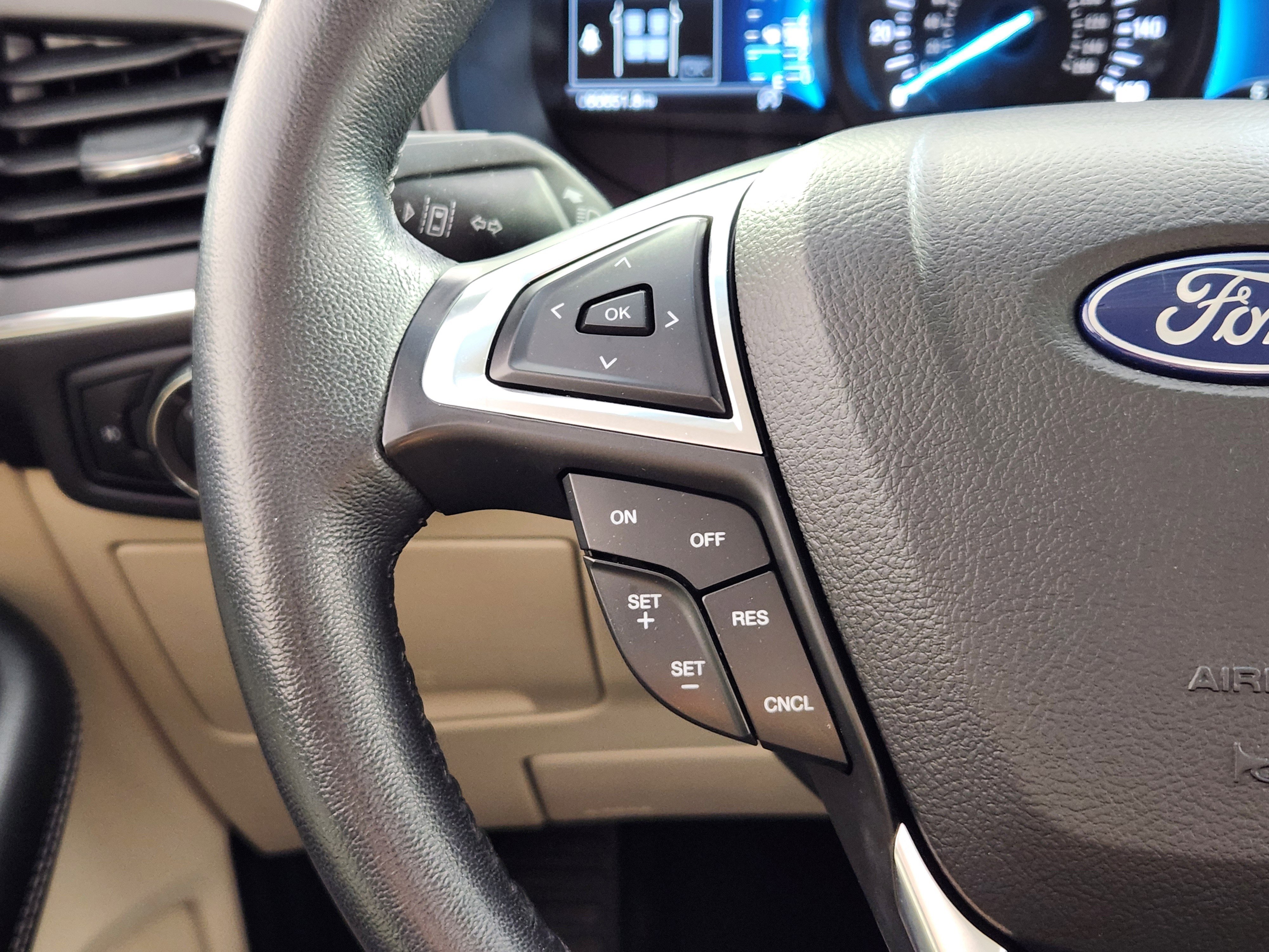 Used 2023 Ford Edge Titanium AWD/4WD image 18