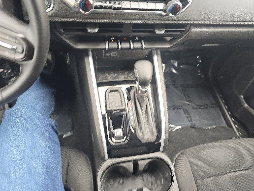 Used 2025 Chevrolet Colorado LT image 30