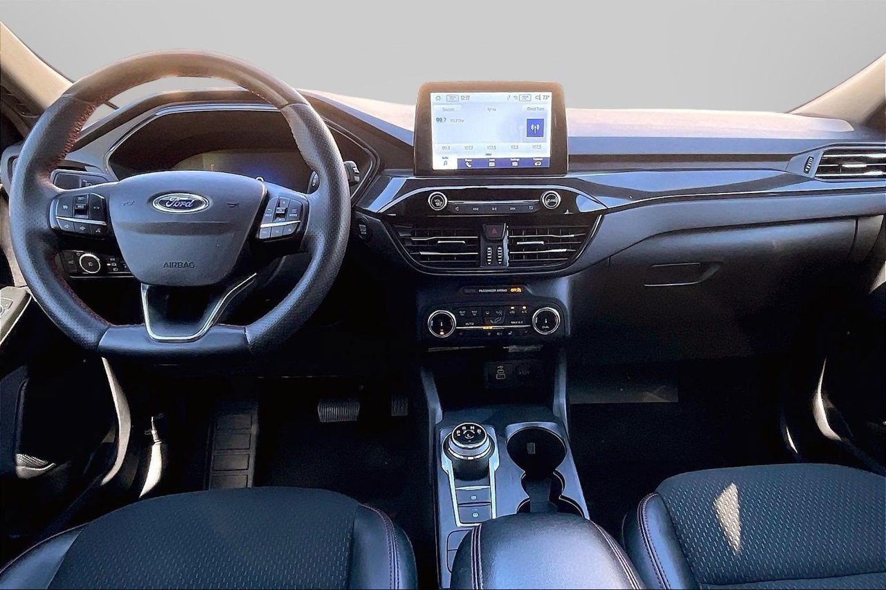 Used 2025 Ford Escape ST-Line Select AWD/4WD image 14