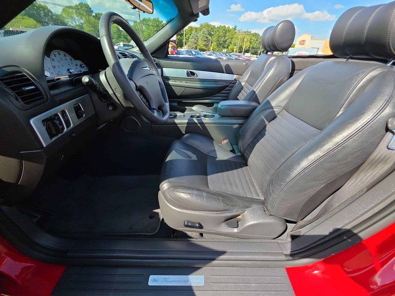 Used 2002 Ford Thunderbird RWD image 3