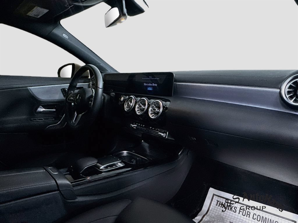 Used 2020 Mercedes-Benz CLA 250 image 35