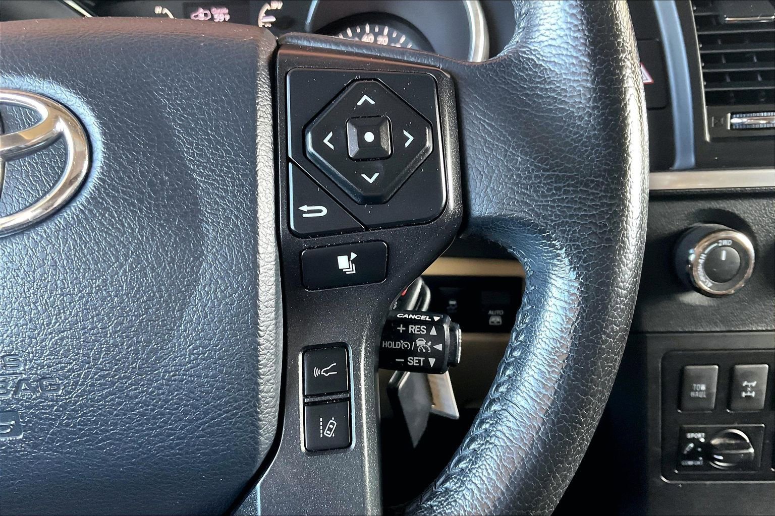 Used 2019 Toyota Sequoia Platinum AWD/4WD image 11