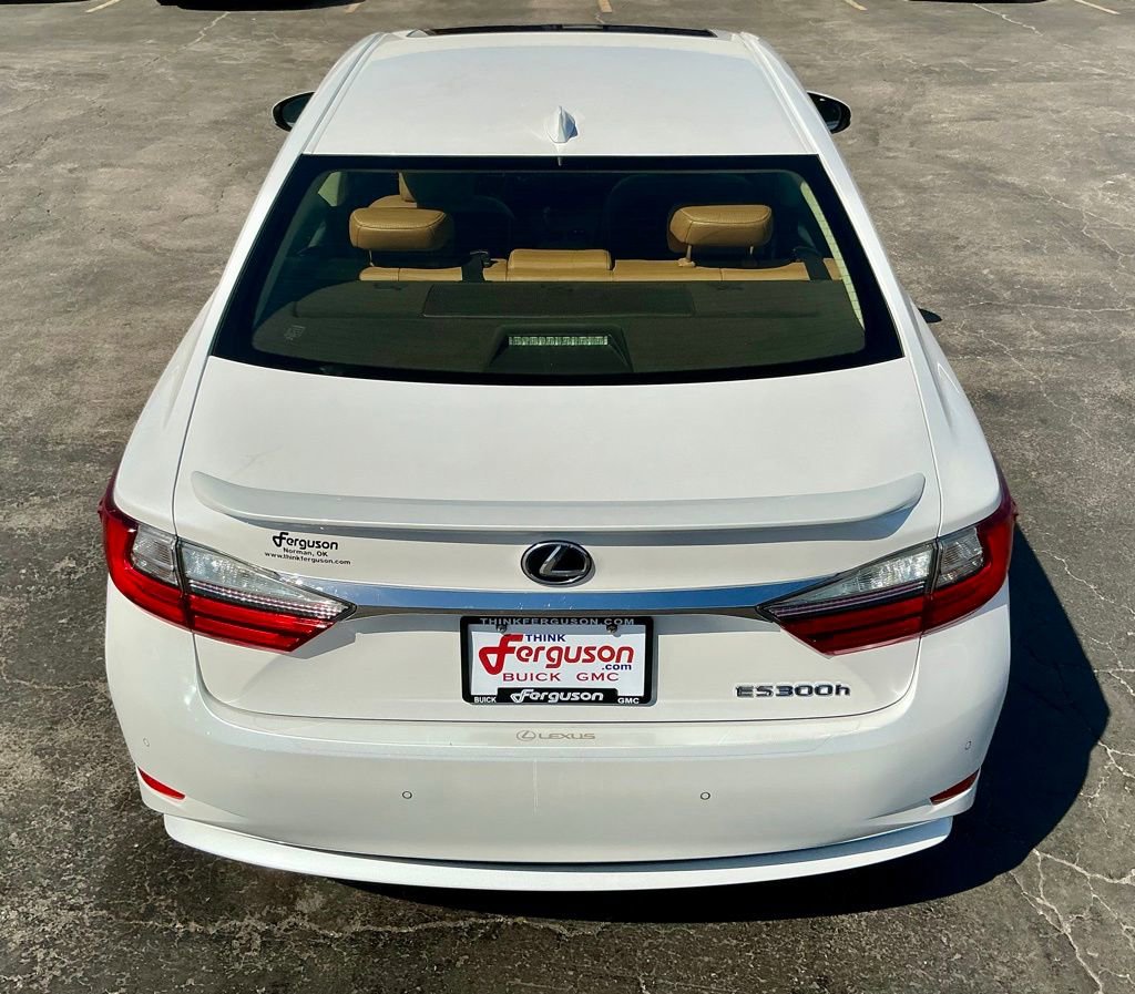 Used 2016 Lexus ES 300h w/ Premium Package w/Wood Trim image 17