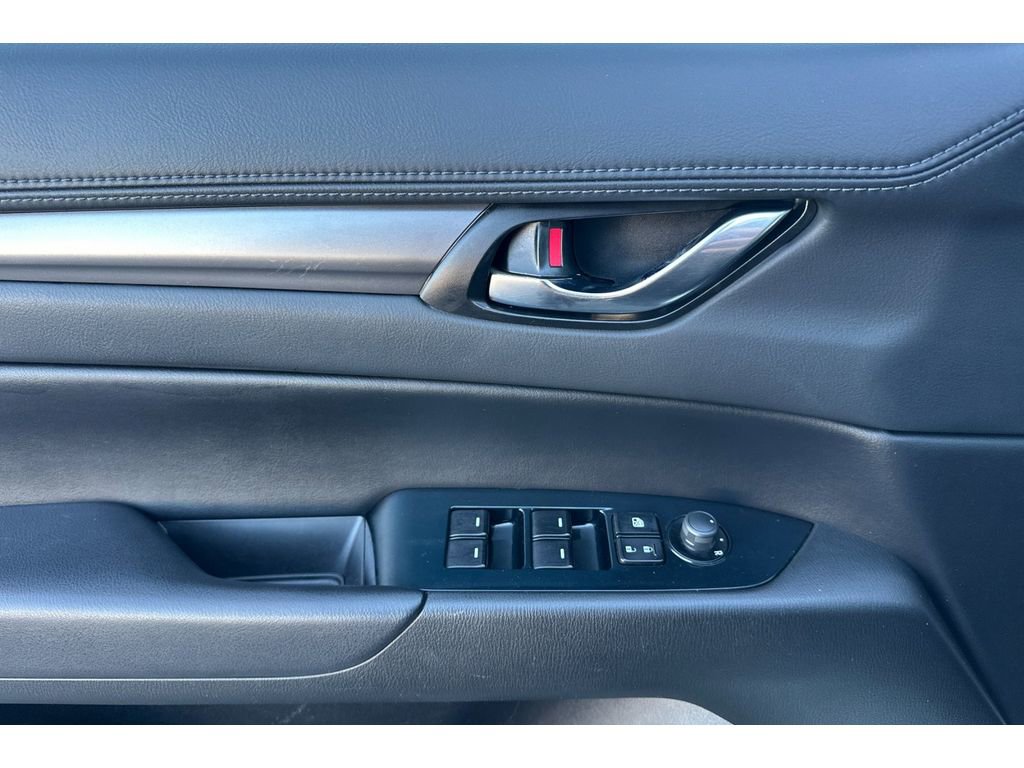 Used 2018 MAZDA CX-5 Touring w/ Preferred Equipment Package image 11