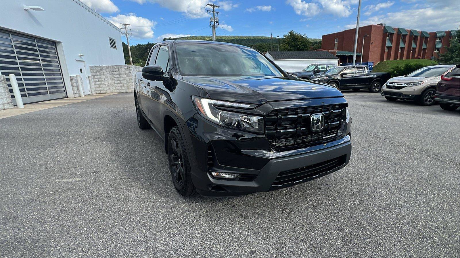 Used 2024 Honda Ridgeline Black Edition image 2